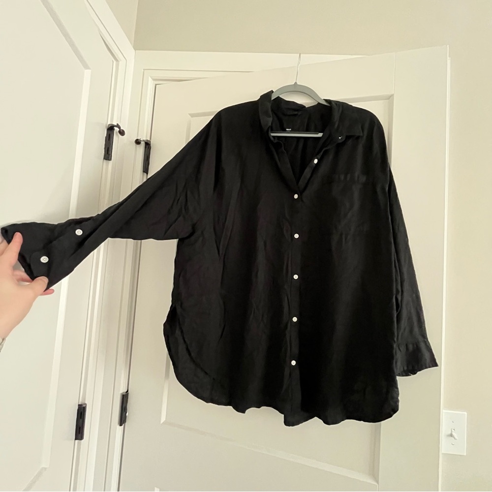 Aerie pool to party linen button down